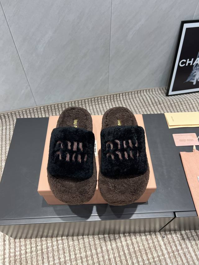 Factory direct price exclusive top-tier version Miu Miu 2025 VS new wool slipper