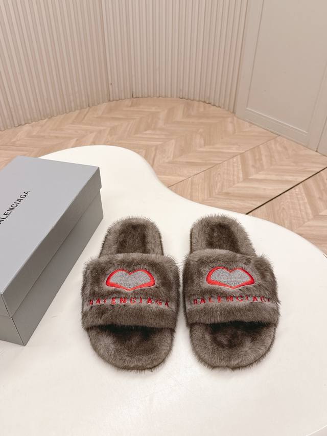 Factory direct price exclusive top-tier version Balenciaga SS25 New Arrival