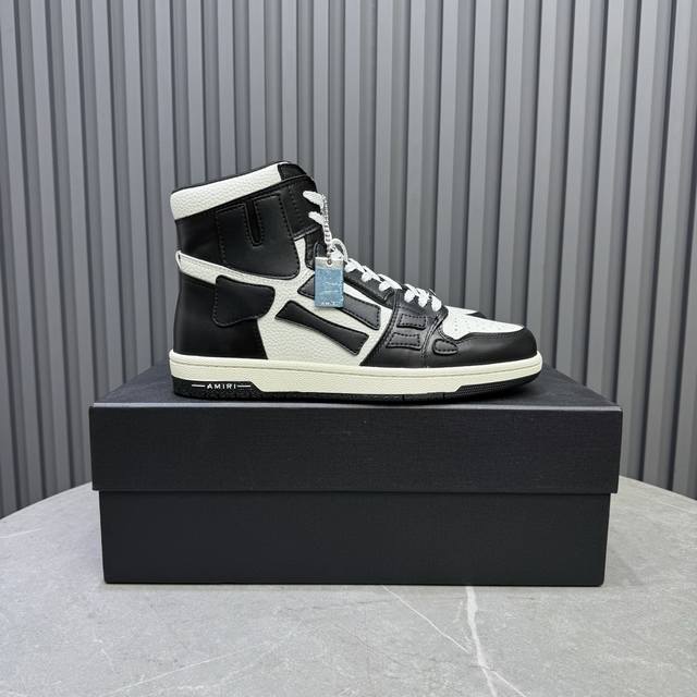 Real Price Amiri's Hot-Selling Couple Bone Shoes. A leader in casual fashion. Ex