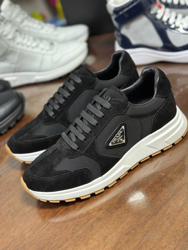 Sizes 38-46 45 46 Custom Made Prax sneakers blend style and comfort, with a dis