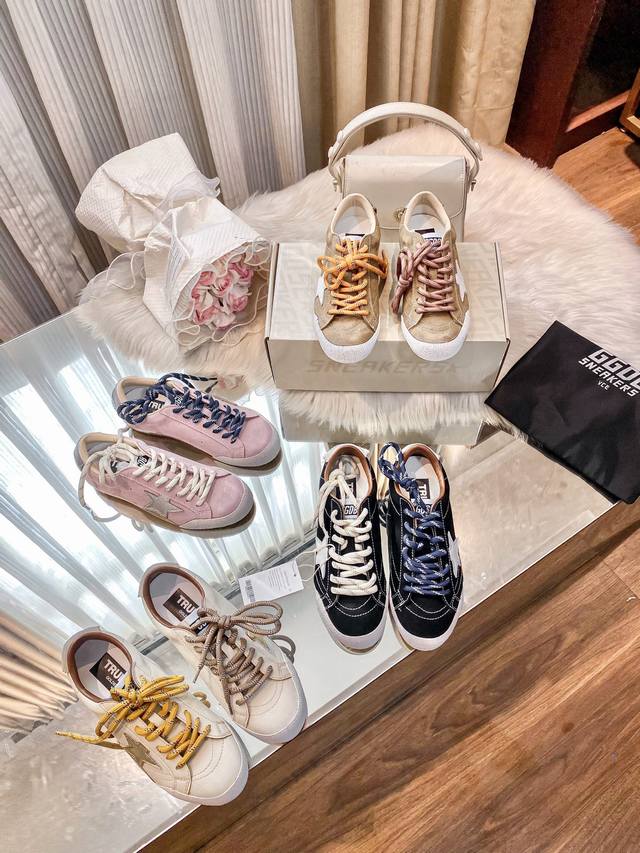 Ggdb The super cute white sneakers that girls have been waiting for