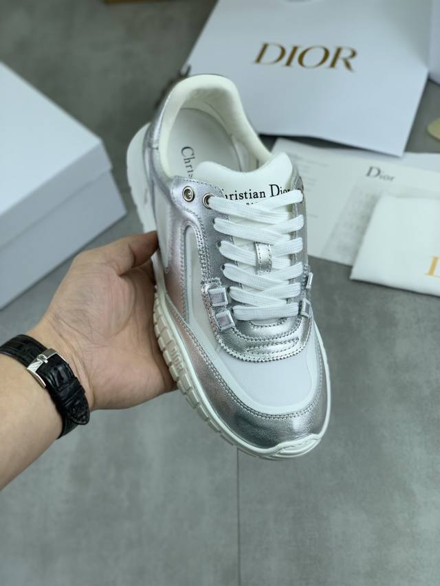 Factory direct price Dior Tech sneakers, 2026 early spring collection, featuring
