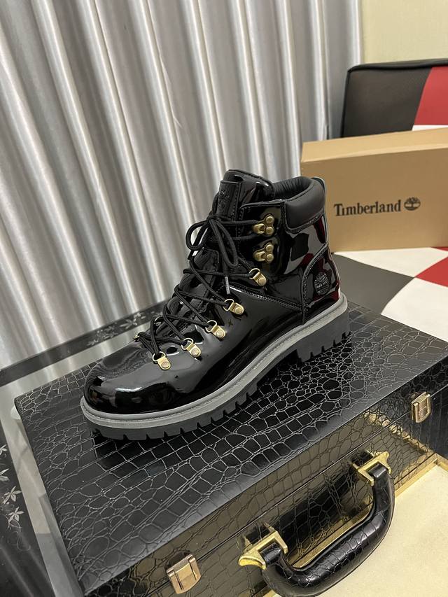 Factory Price (pp): LV X Timberland Collaboration Monogram Embossed Yellow Boots