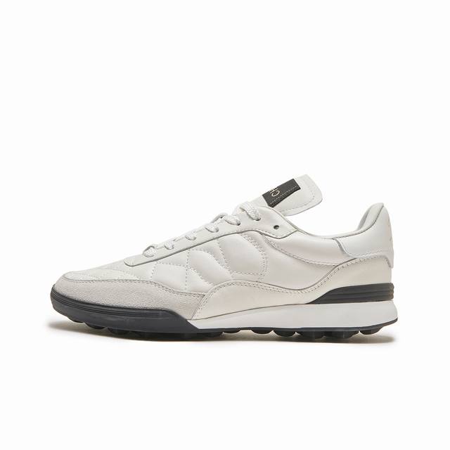 Chane Top-Tier Casual Sneakers ( ) This classic design features a multi-layered