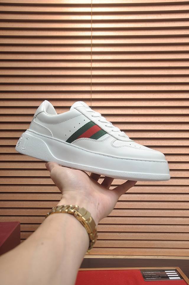 Factory Price. Top-tier Gucci shoes with genuine leather lining. Available in s