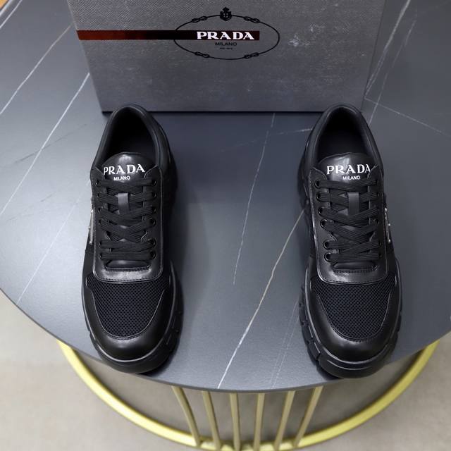 Factory price Prada men's shoes, best-selling style in boutiques, same as the o