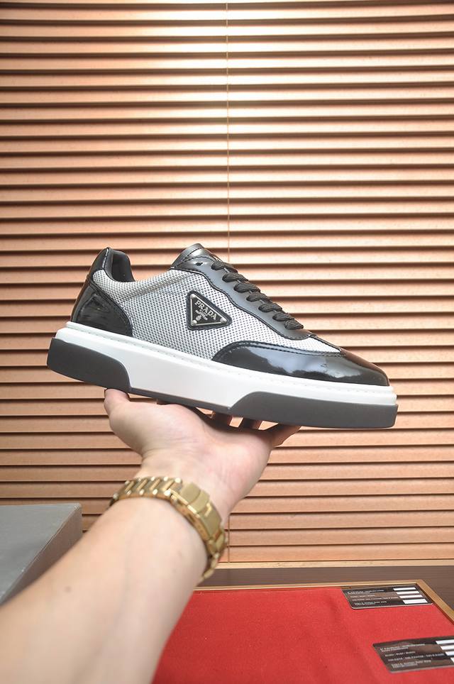 Factory Price Prada Top-Tier Original, New Season, High-Quality Original Item, T