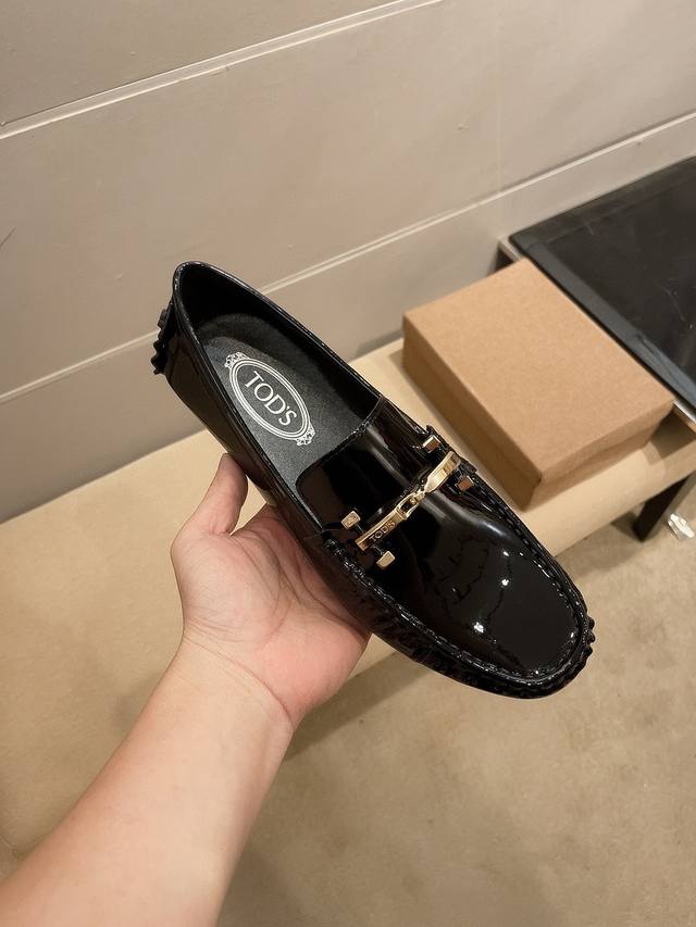 Brand Tod's, official flagship store authentic new style, original patent leath