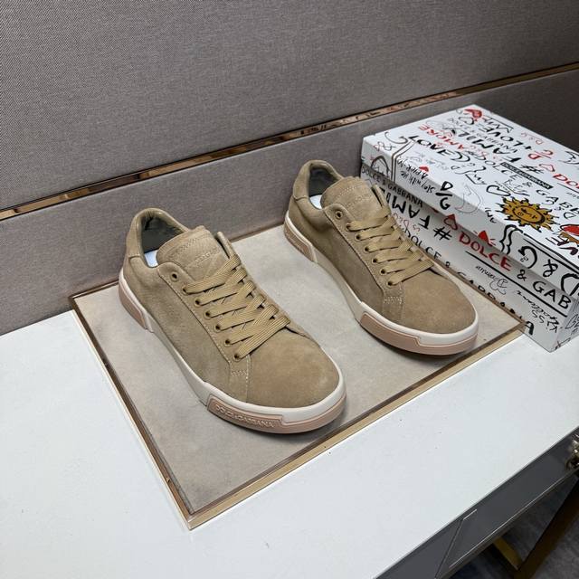 Factory Price (pp Dg)~ Men's Casual Shoes 2025Z, Available in Sizes 38-44#. One