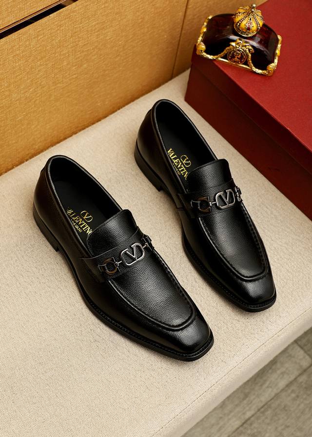 Valentino's popular fashion casual shoes, 1:1 replica from official store model