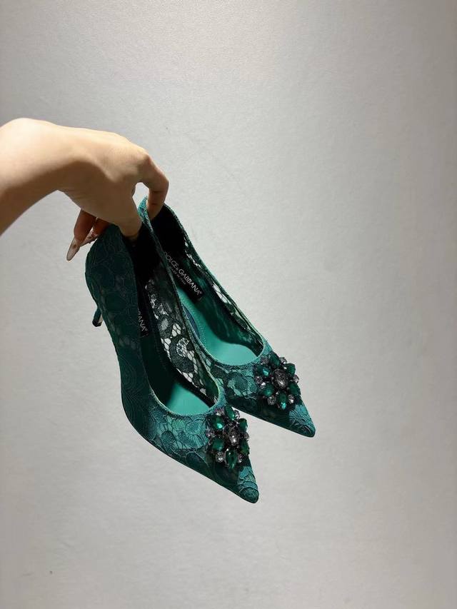 Dg New style, sizes 34-42, genuine leather sole, lace mesh upper, sheepskin lini