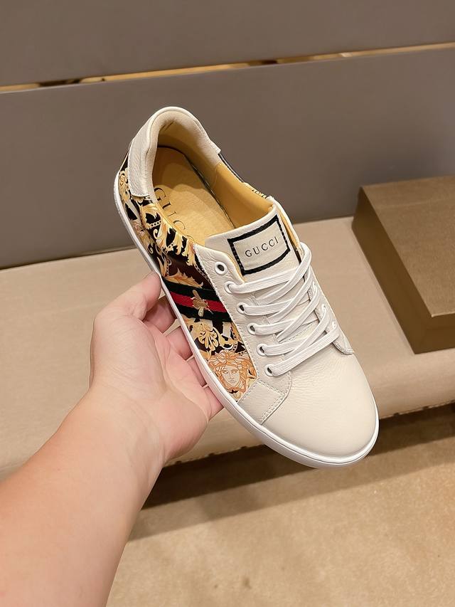 Gucci brand, official new style, 2025 Fall/Winter Paris Fashion Week runway loo