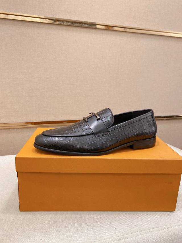 Factory direct price Tods men's shoes, original factory overstock! World-class