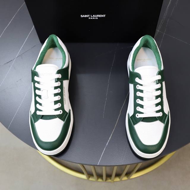 Factory Price (pp): Couple's Saint Laurent Low-Top Lace-Up Sneakers (S L61), new