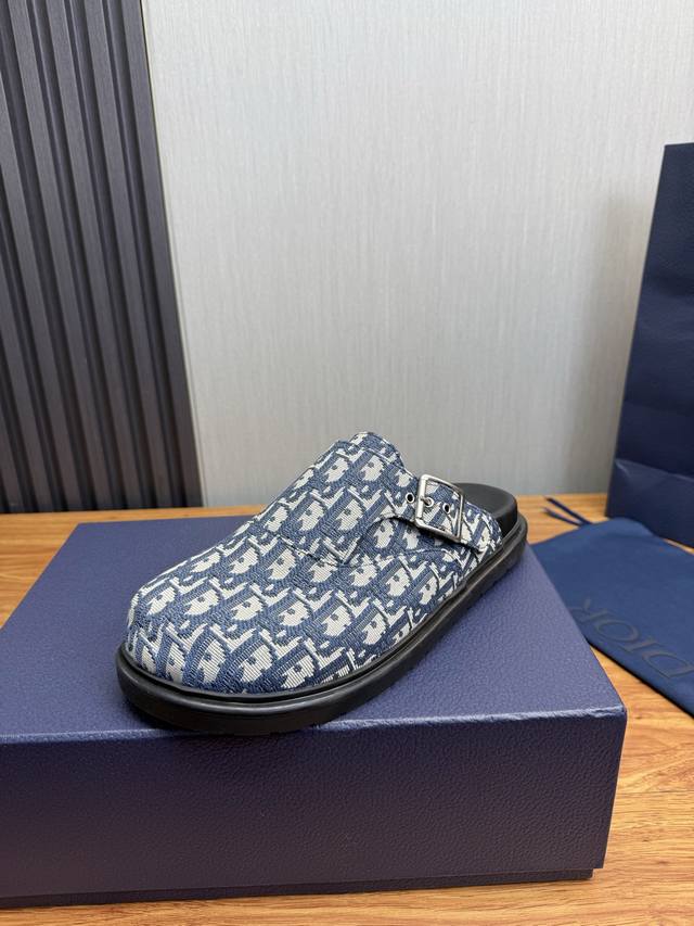 Factory direct price Dior men's slippers, 1:1 replica from the official website