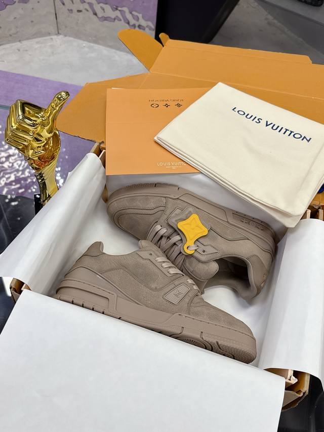 Factory Price: Louis Vuitton Trainer sneakers, a must-have for everyone, you won