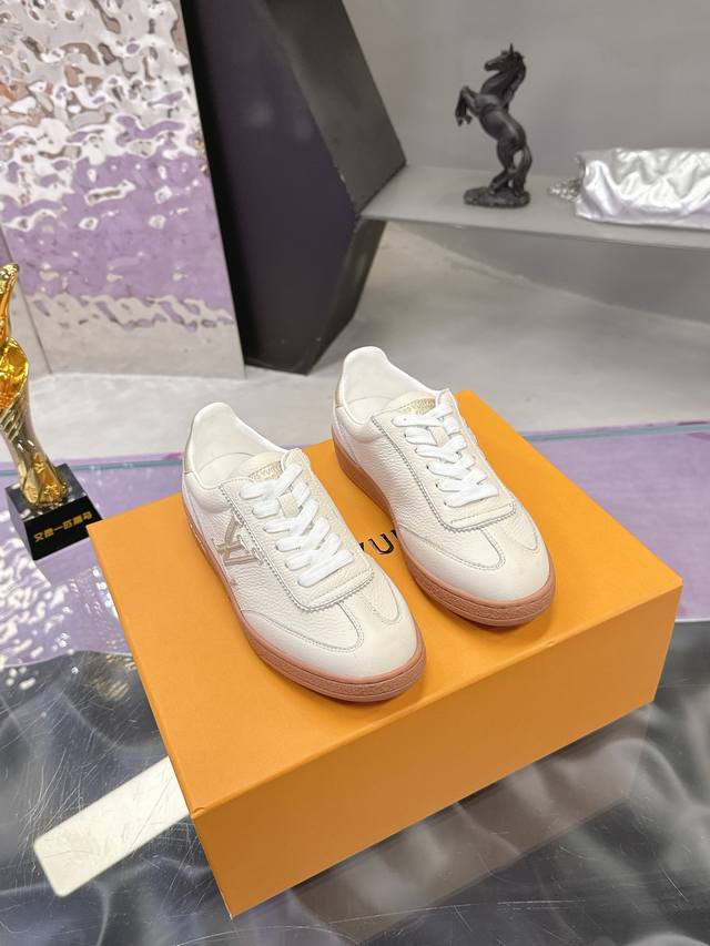 Factory Price: Louis Vuitton latest biscuit shoes/casual shoes, Lv German Traini