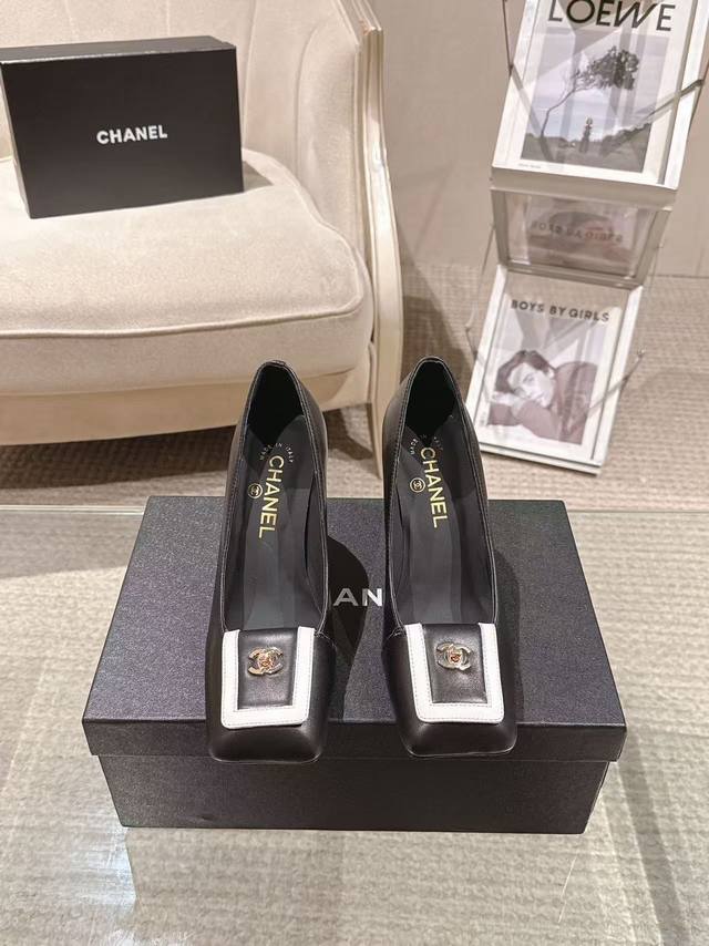 20252117-3 Mary Jane original design, half-moon square toe upper; imported sheep