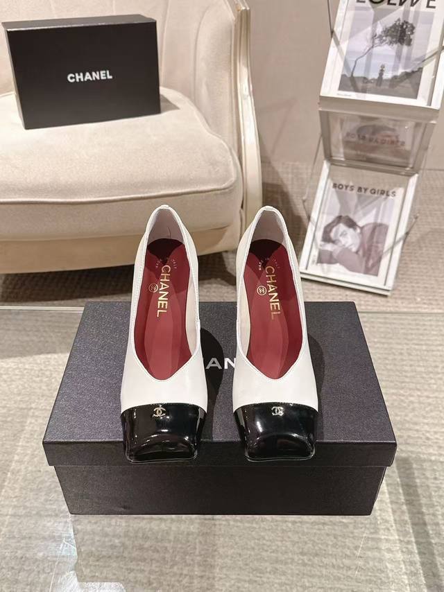 20252117-1 Mary Jane original design, half-moon square toe upper; imported sheep