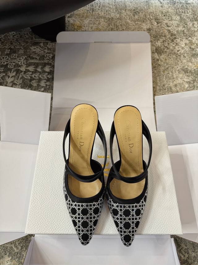 Spring/Summer New Arrival Silk + Mesh Fabric, Sheepskin Lining, Translucent Dyed