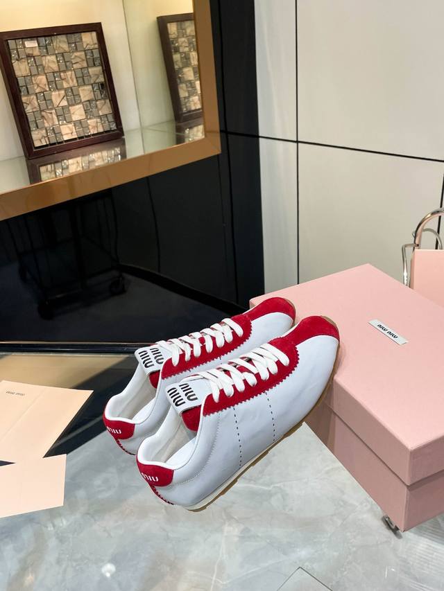 Miumiu Summer New Casual White Sneakers Miu Miu's style this season is so girly!