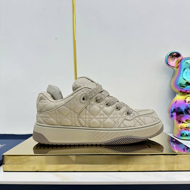 Men's Sizes 39-45 Dior's latest Star series dad shoes. This Star dad sneaker is