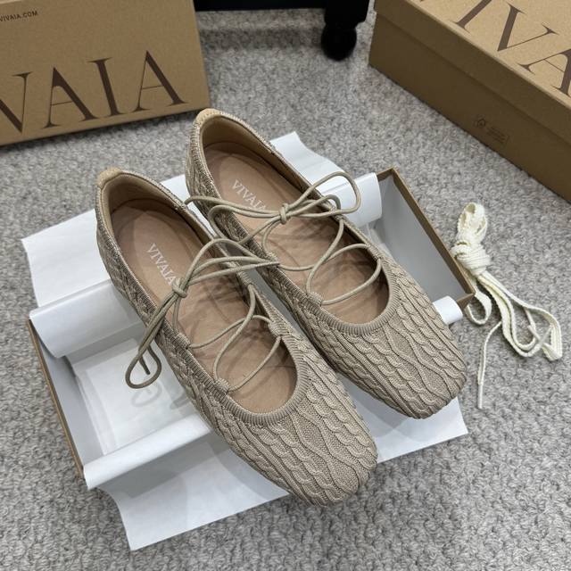 Niche Brand Vivaia's latest Spring/Summer Mary Jane shoes Many celebrities and