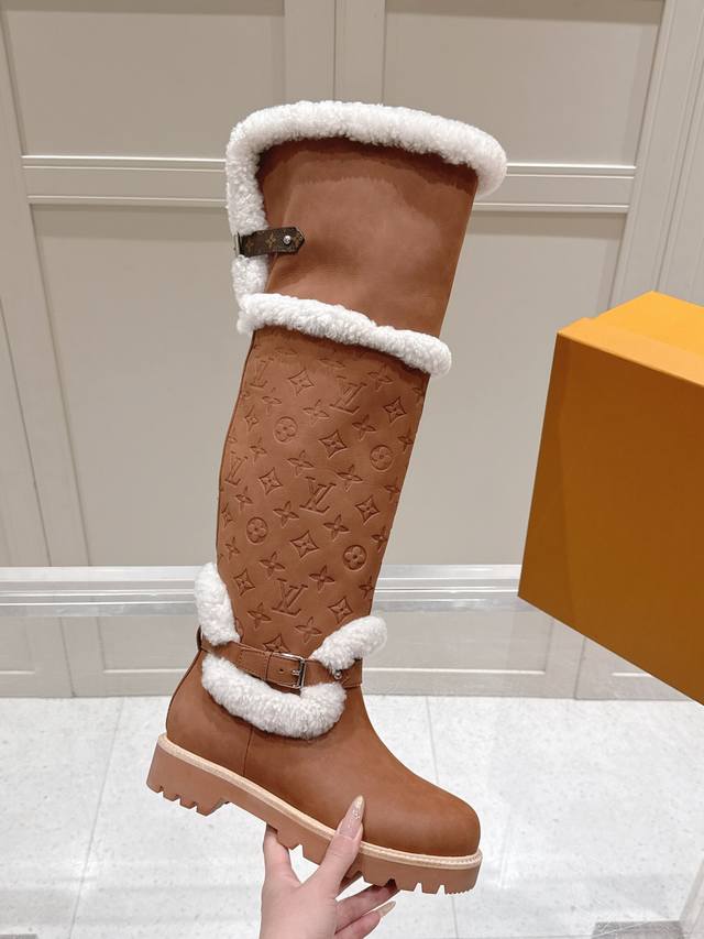 LV Autumn/Winter Riding Boots