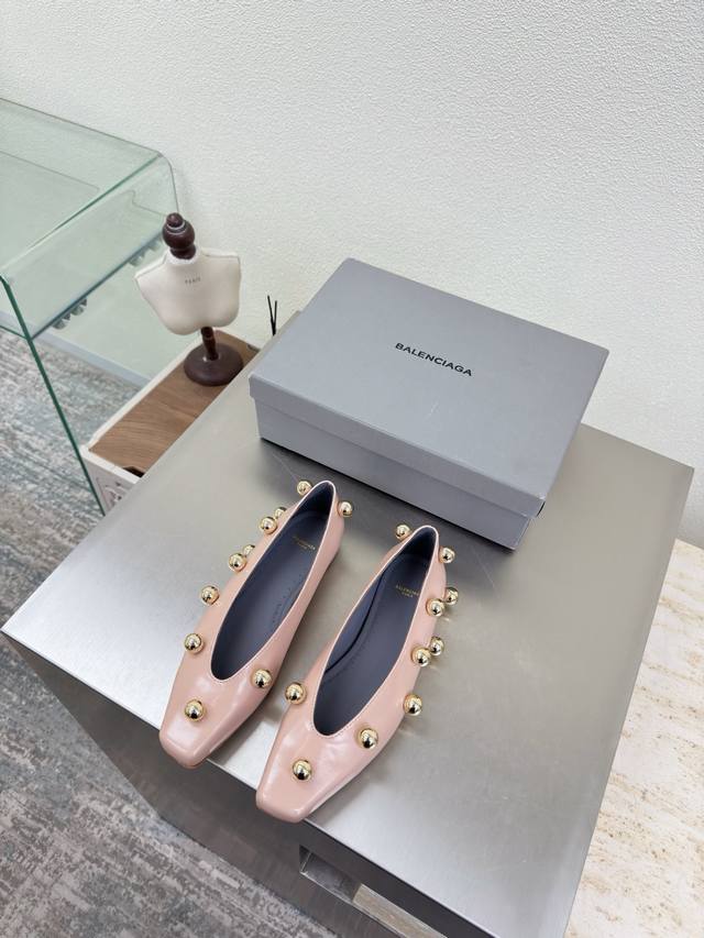 Metal Sphere Haute Couture Series Balenciag Exclusive Special Metal Sphere Deco Metal Sphere Haute Couture Series Balenciag Exclusive Special Metal Sphere Deco