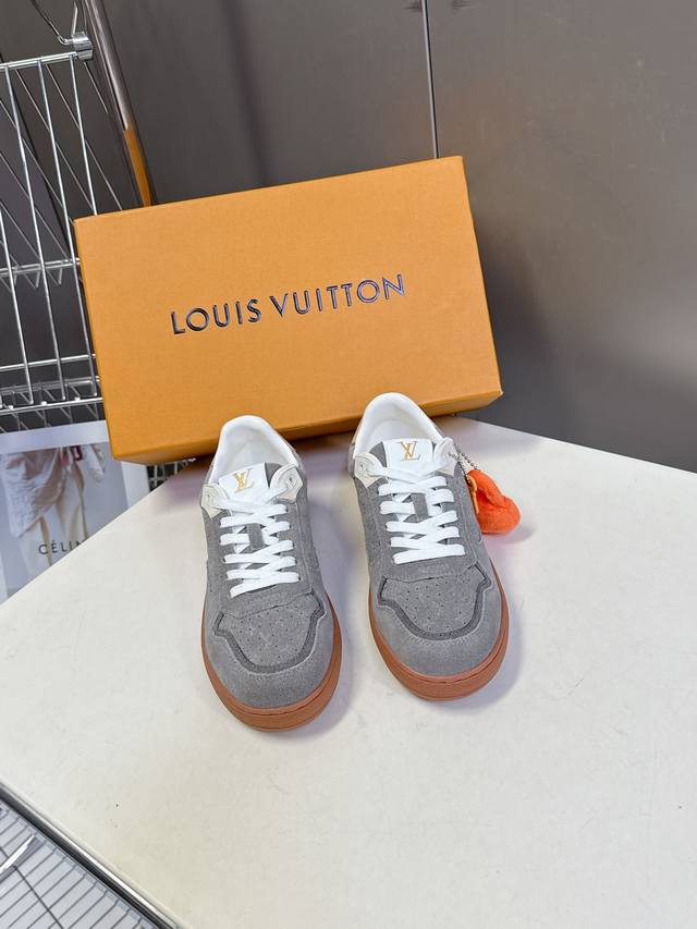 Louis Vuitton Spring/Summer New Sporty German Training Shoes - Extremely diffic