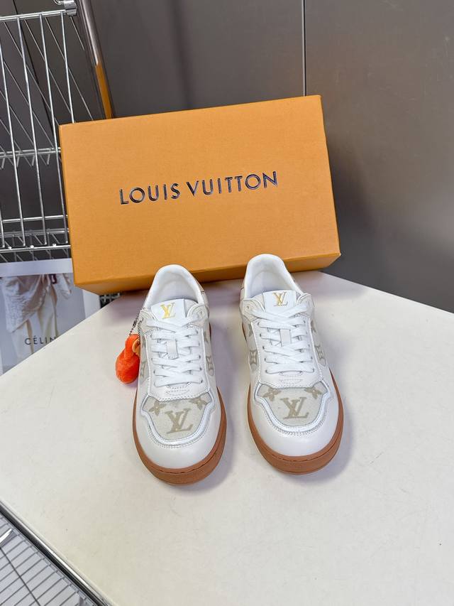 Louis Vuitton Spring/Summer New Sporty German Training Shoes - Extremely diffic