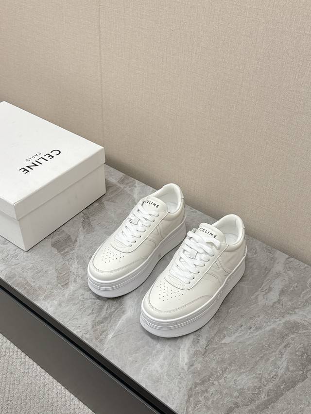 Celine's latest Spring/Summer platform white sneakers are super popular with cel