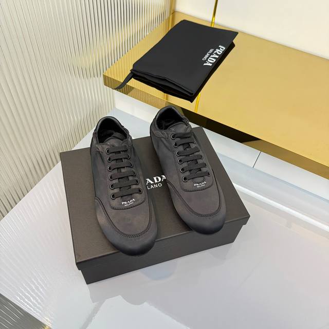 Factory Exclusive Top Version Prada 2025 VS Classic Casual Shoes Series Round T