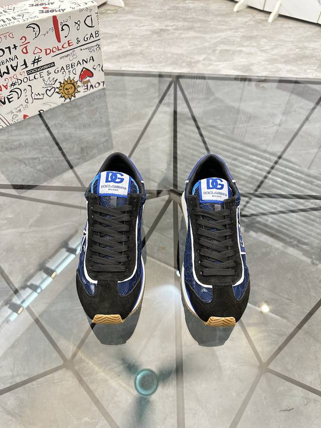 Price: Product Brand: Dg* Dolce & Gabbana* Low-top Casual Shoes True to Size: 3