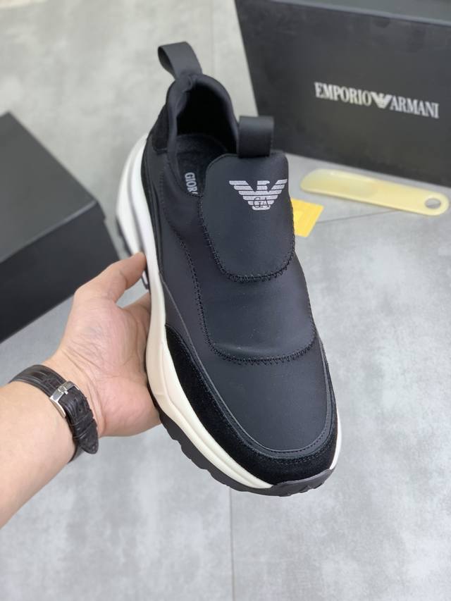 Factory direct price for men's sports shoes, original Giorgio Armani new casual