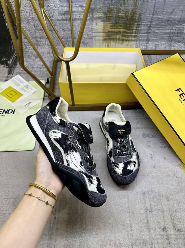 Factory direct price women's shoes, sportswear, original Fendi Wave Pulse lace-