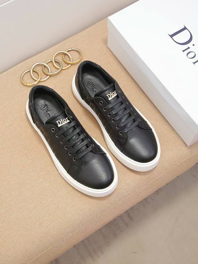 Factory direct price Dior's latest men's athletic casual shoes, featuring a gen
