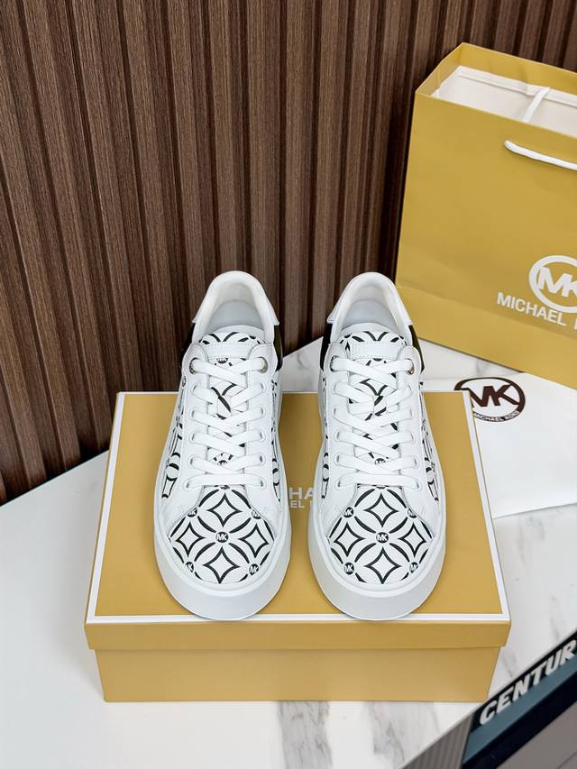 Factory direct price women's sportswear shoes original Mk. Original material, s