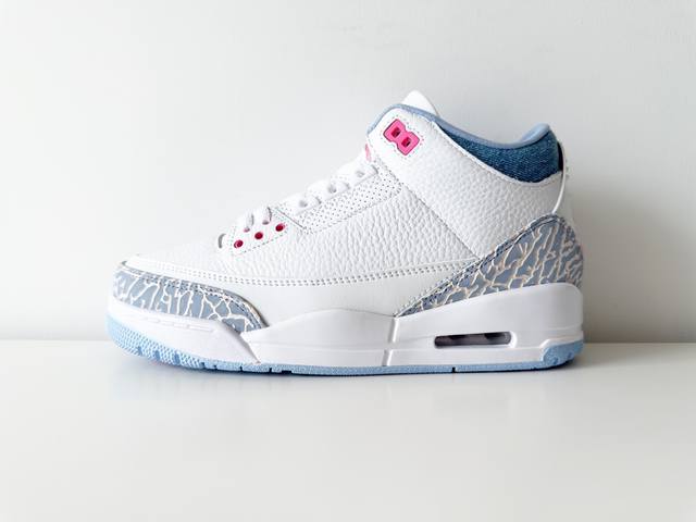 Jordan Air Jordan 3 Retro Comfortable, Versatile, Durable Mid-Top Basketball Sh