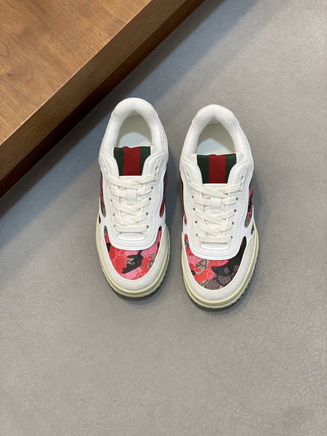 As Sabato De Sarno's first sneaker for Gucci, the Re-Web series reinterprets th