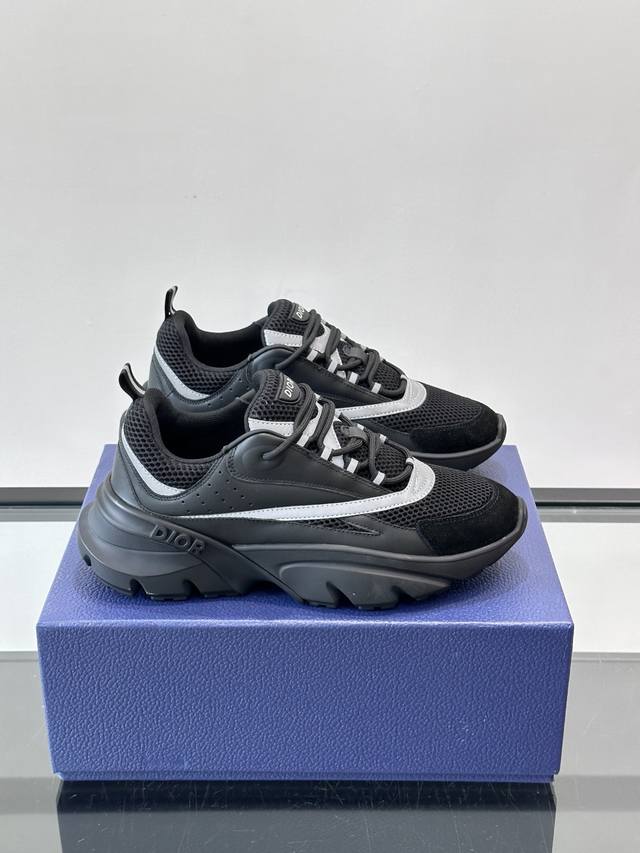 Dior B22 Retro Running Shoes, inspired by classic running shoes, featuring a lo