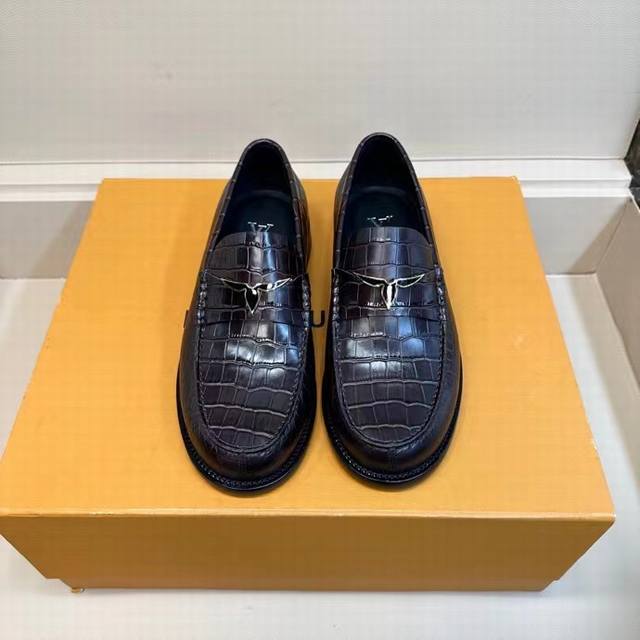 Top-tier version, super genuine leather sole, size 11. Sizes: 39, 40, 41, 42, 43