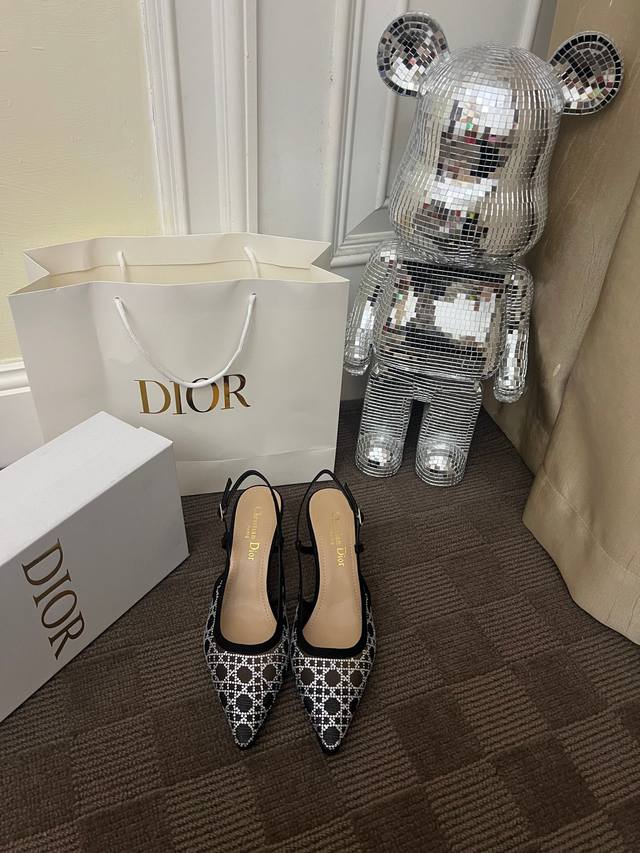 Dior 2025 Spring/Summer Runway New Arrival Bling...Bling...Crystal Shoes Capture