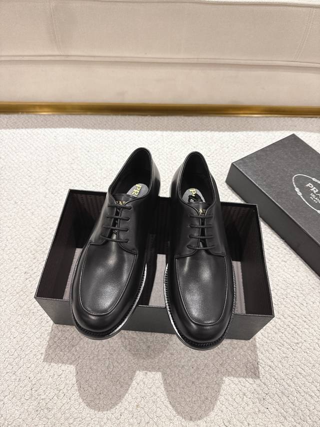 Prada's new men's formal Derby shoes are now available! Made in Dongguan, these