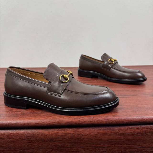 Gucci New Horsebit Loafers for Men! These classic horsebit loafers exude timeles
