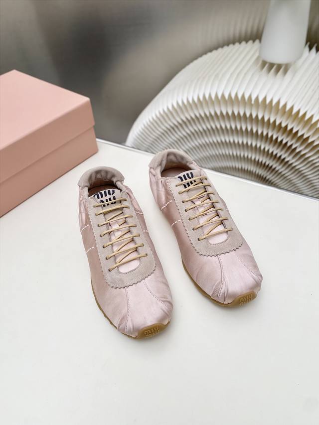 Factory direct Miu 2025 Forrest Gump casual sneakers, new spring/summer style,
