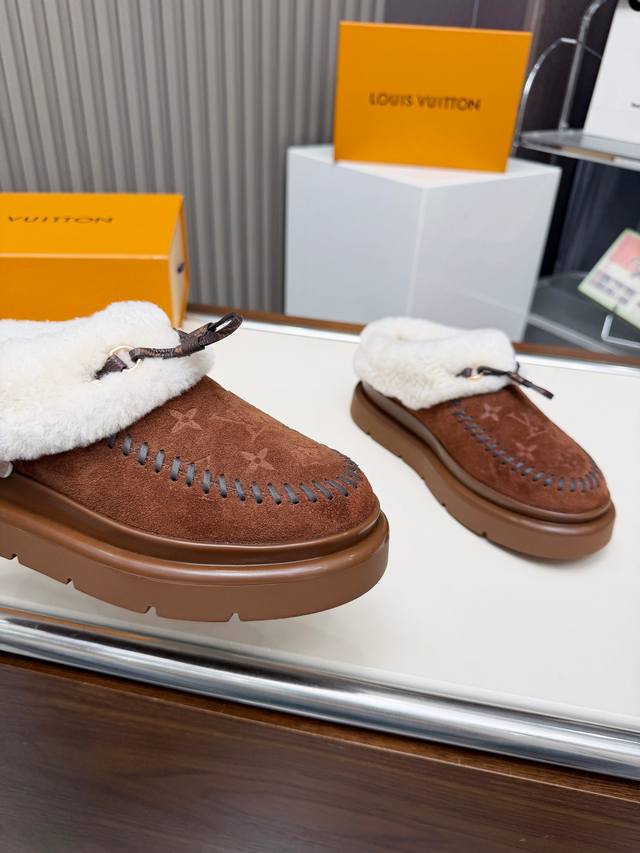 Size: 35-42 Size 42 is custom-made and non-refundable. Louis Vuitton Fall/Winter