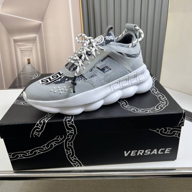 Factory direct price, official website new color Versac*. Popular dad shoes, co