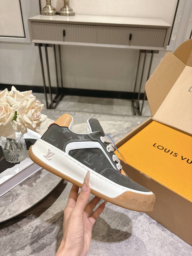 Lv Autumn/Winter Newest Couple Style Tilted Men's Skateboard Shoes Low-Top Sneak