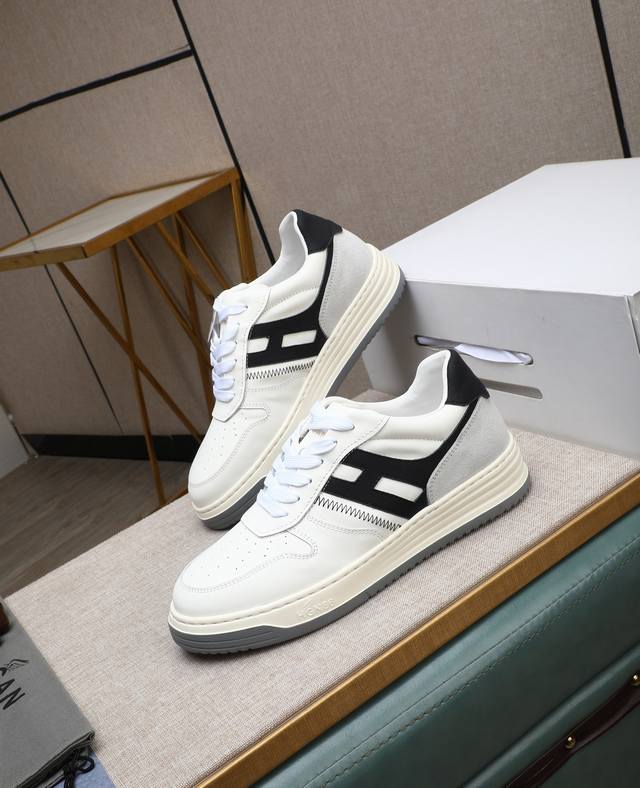 Factory Price. Hogan round-toe casual shoes, calfskin with contrasting colors,